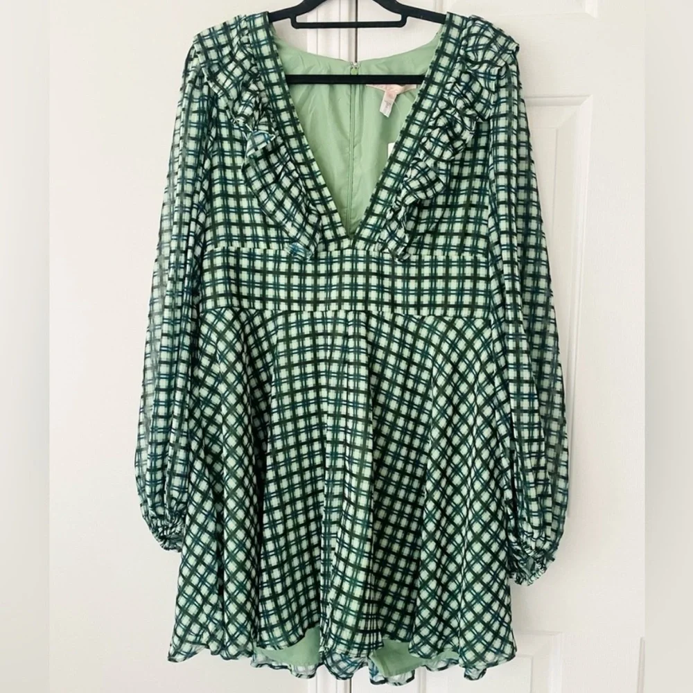 Anthropologie Hutch Deep-V Ruffled Romper in Emerald Green, Size small - Picture 4 of 13